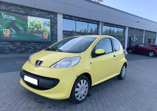 mazowieckie Peugeot 107 cena 2900 przebieg: 238000, rok produkcji 2006 z Sochaczew